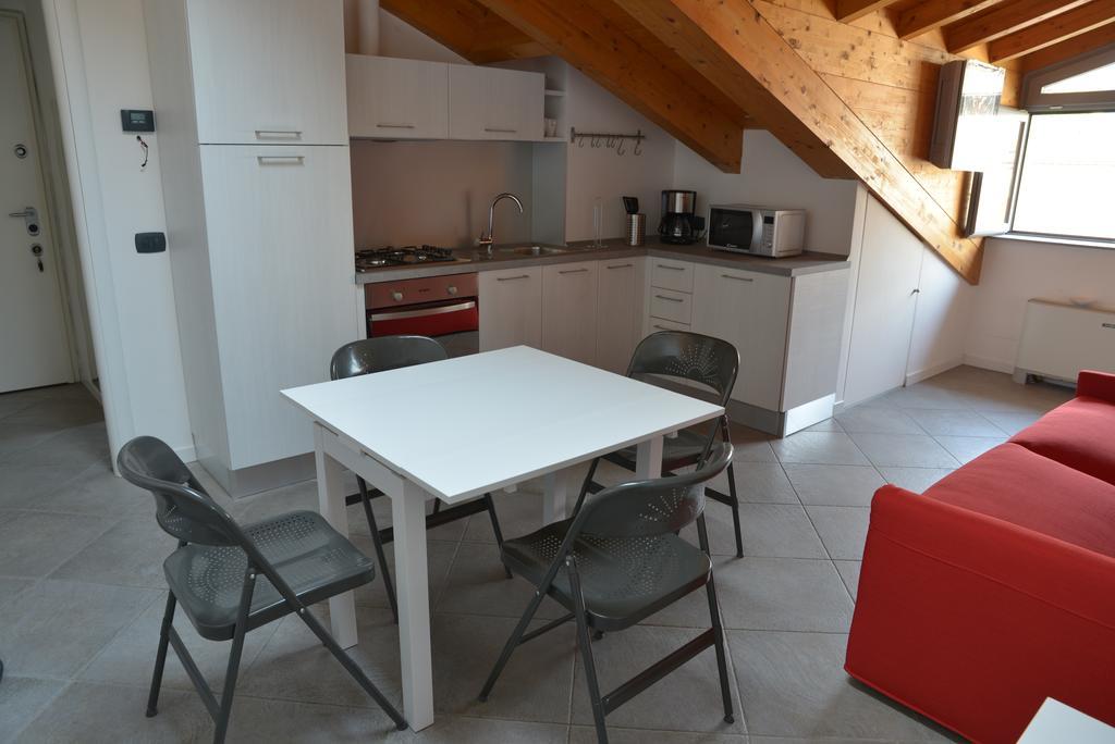 Cece' Dependance Apartment Lecco Bilik gambar